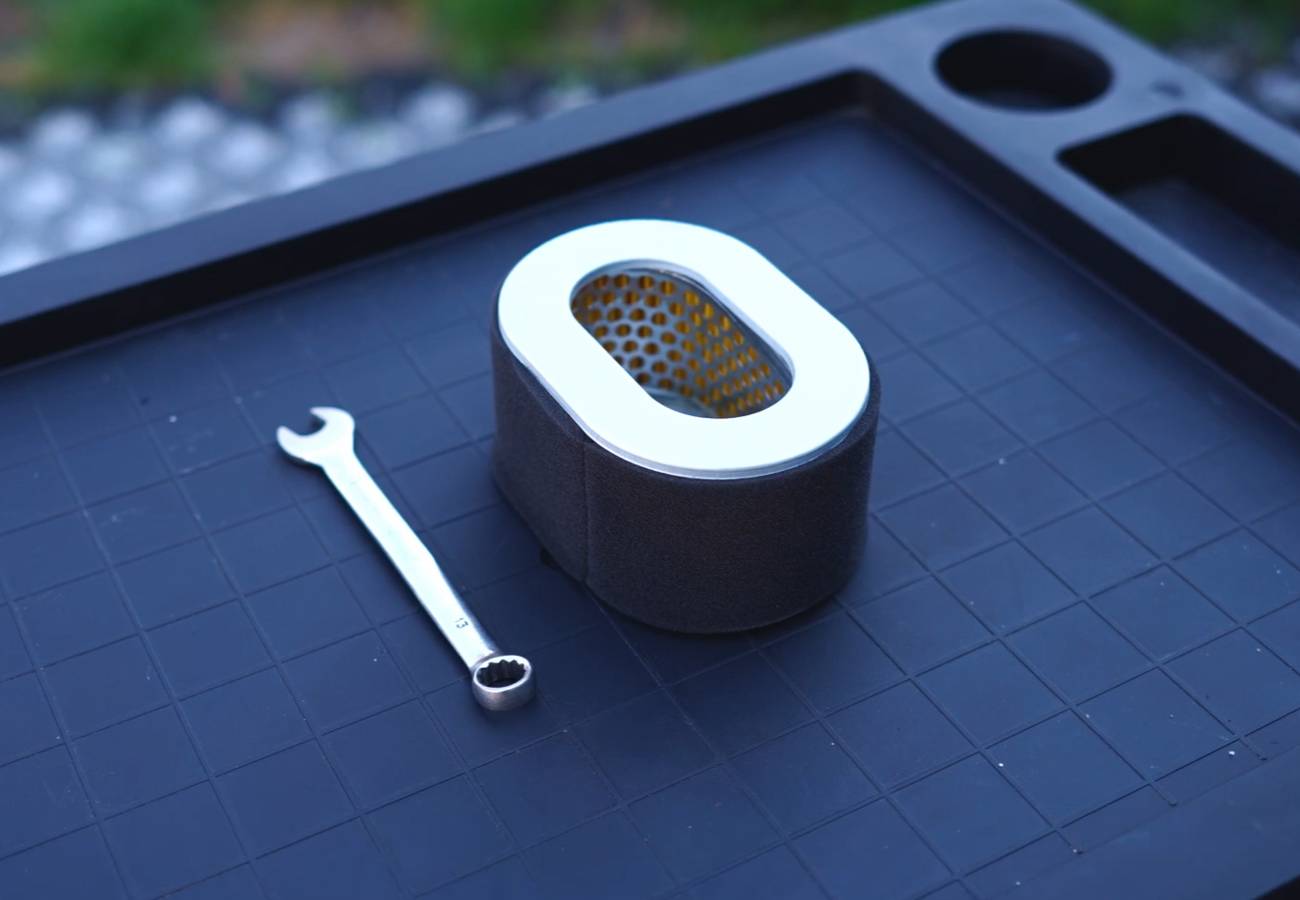 Jak wymienić filtr powietrza w agregacie prądotwórczym Proton?